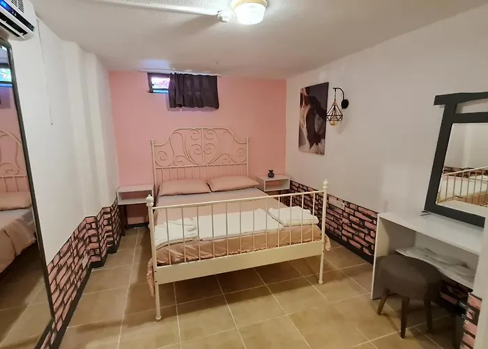 Hotel Ala Anka *