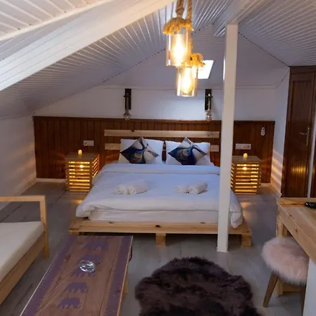 Ala Anka Butik Alaçatı