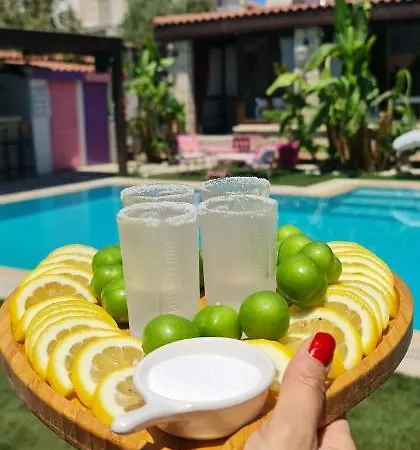 Ala Anka Butik Alaçatı