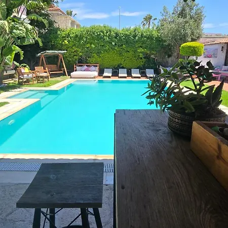 Otel Ala Anka Butik Alaçatı